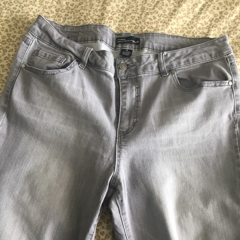 Used gray skinny jeans